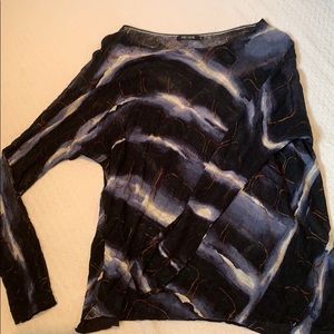 Nic + Zoe beautiful airy long sleeve blue top